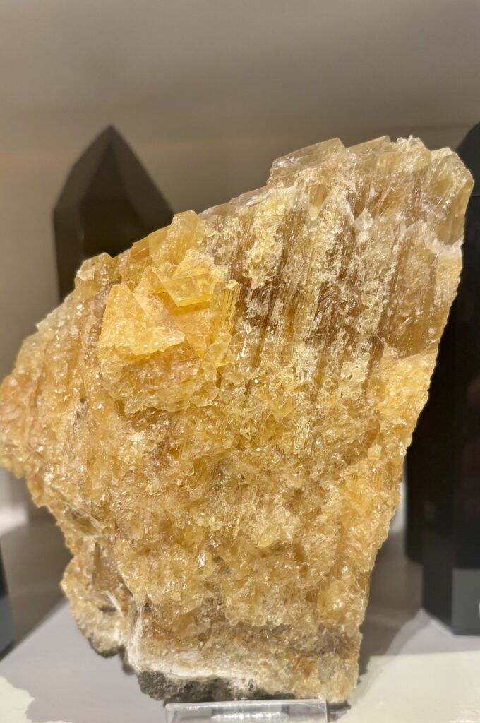 Kalcit guld kristalliserad (Råa)