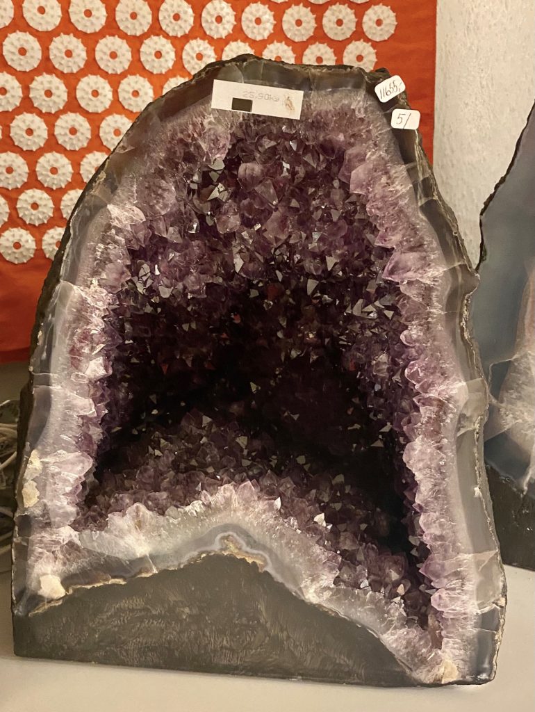 Ametistgrotta (25,90kg)
