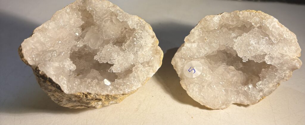 Bergkristall ca 7x5 cm nr 5 (Geoder)