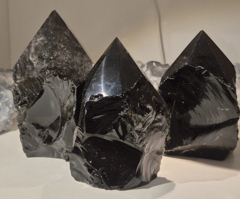 Obsidian halvpolerad spets (Spetsar Torn)