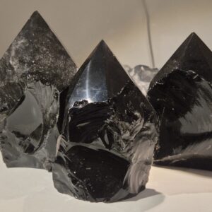 Obsidian halvpolerad spets (Spetsar Torn)