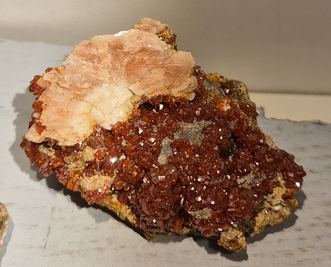 Vanadenit (Rå mineral) - Bild 1