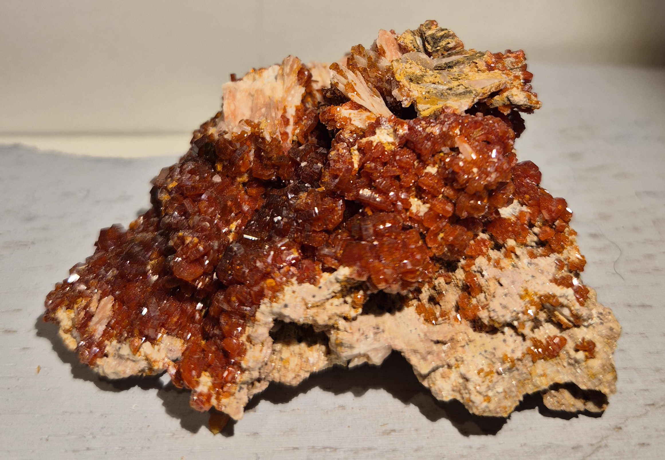 Vanadenit (Rå mineral) - Bild 1